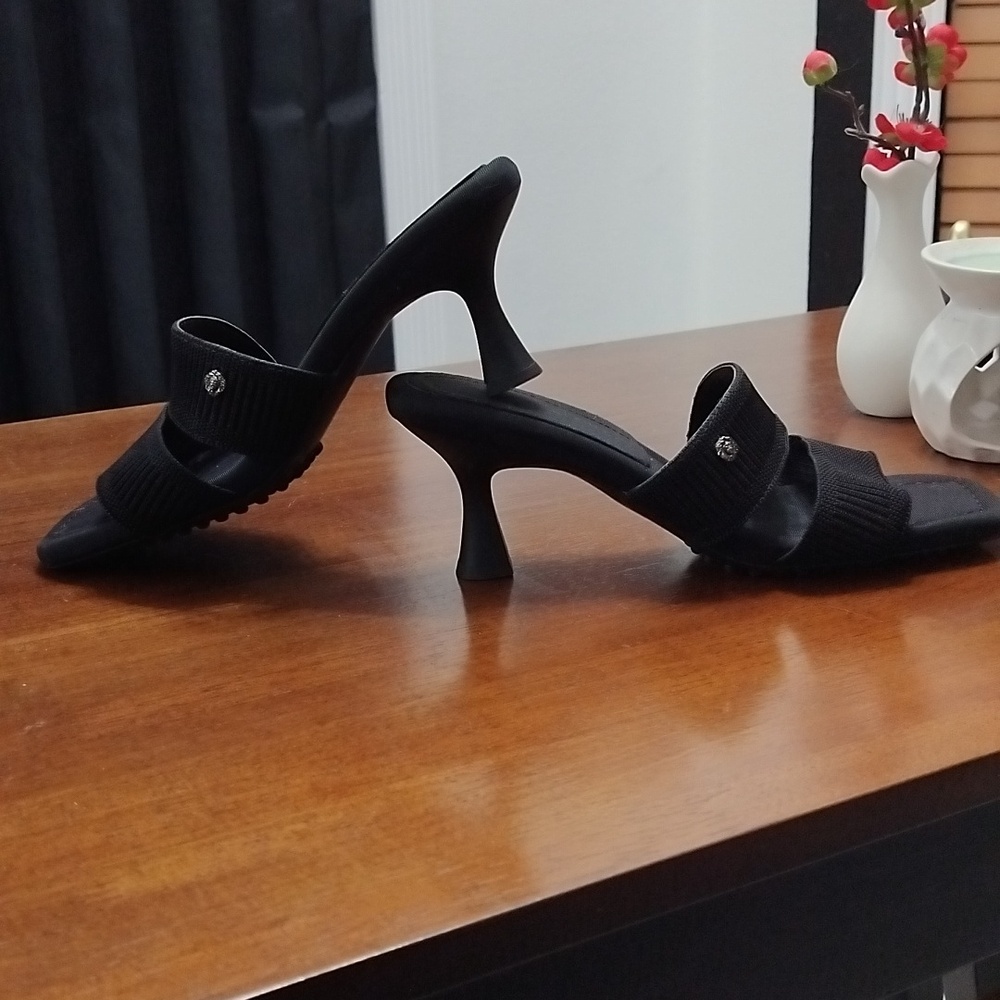 Anne Klein Black Kitten Heels Women's Sandals. Flex Style!